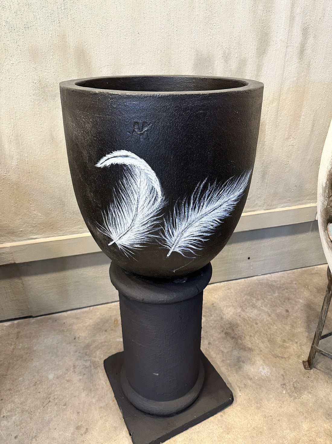 Macetero De Autor "Plumas al Viento"